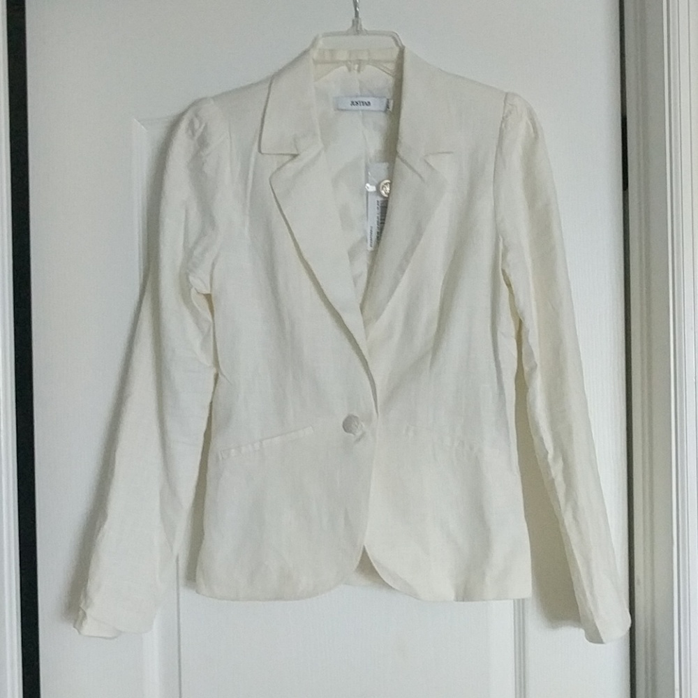 Blazer - Picture 3 of 5